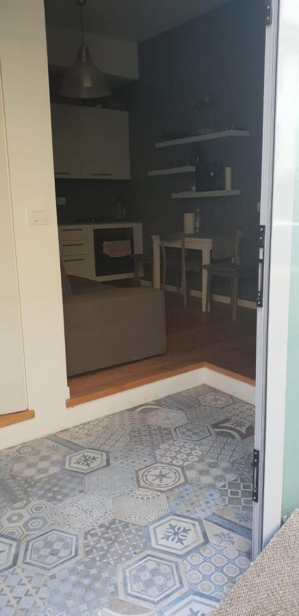 Ferienwohnung Miniloft Cattaneo Monza Exterior foto